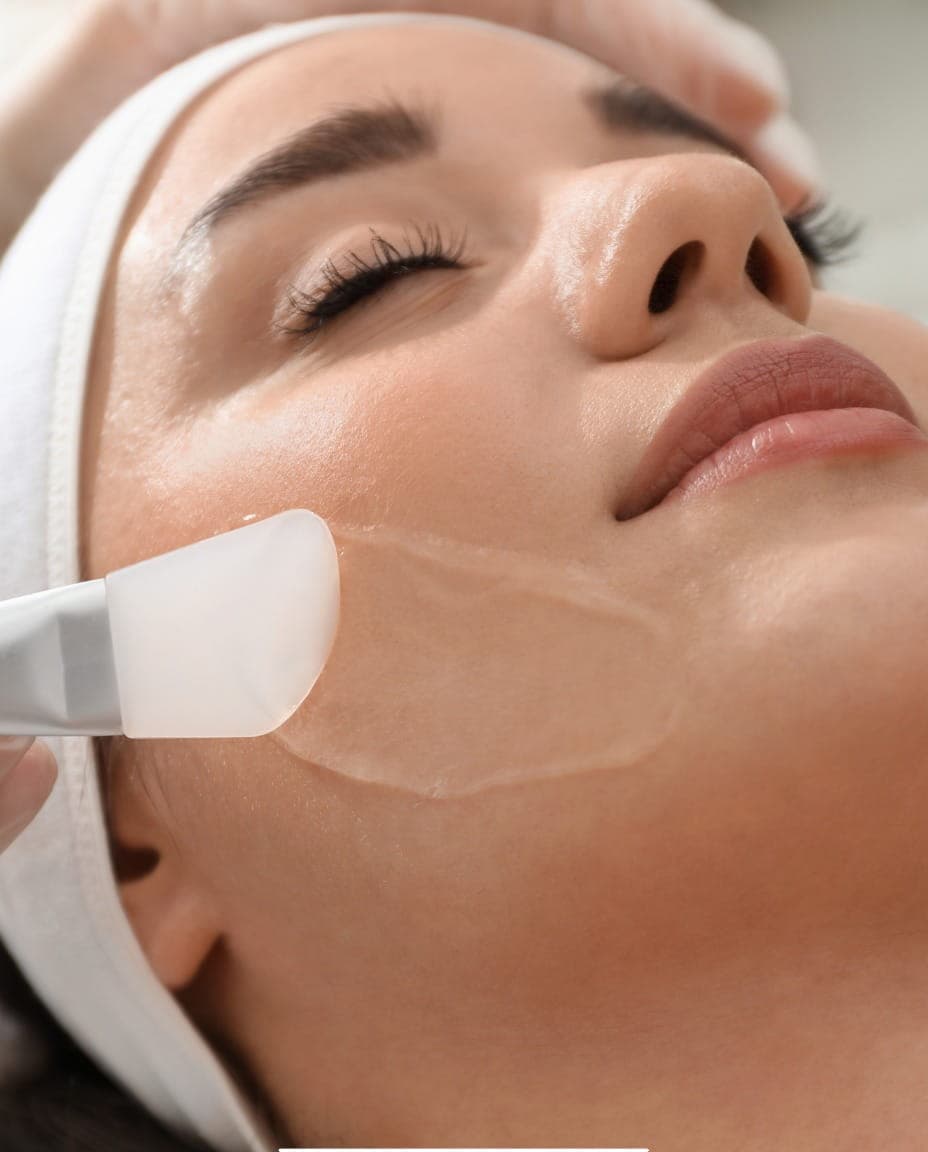 Chemical Peel Treatment Dubai consultation session at RamaCare Polyclinic Jumeirah 1