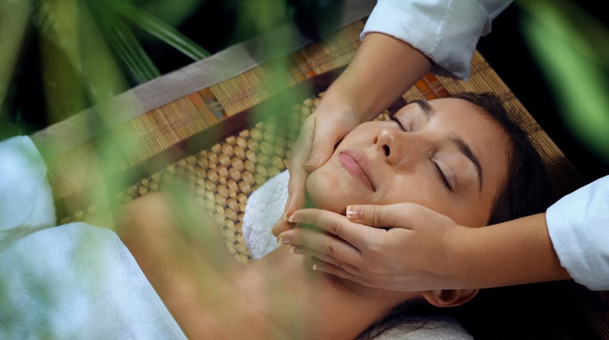 Personalized Ayurvedic treatment planning session at RamaCare Polyclinic Dubai