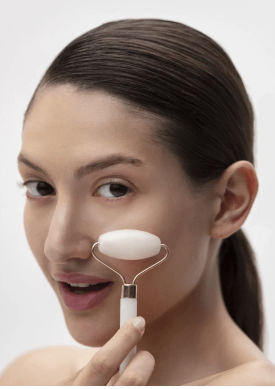 Derma roller treatment in Dubai performed by specialists to stimulate collagen production and improve skin texture.