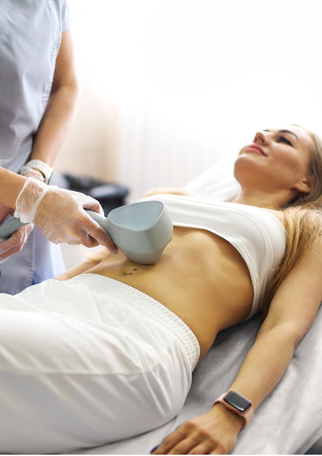 Body Shaping Treatment in Dubai performed in a modern clinic using advanced body shaping technologies.