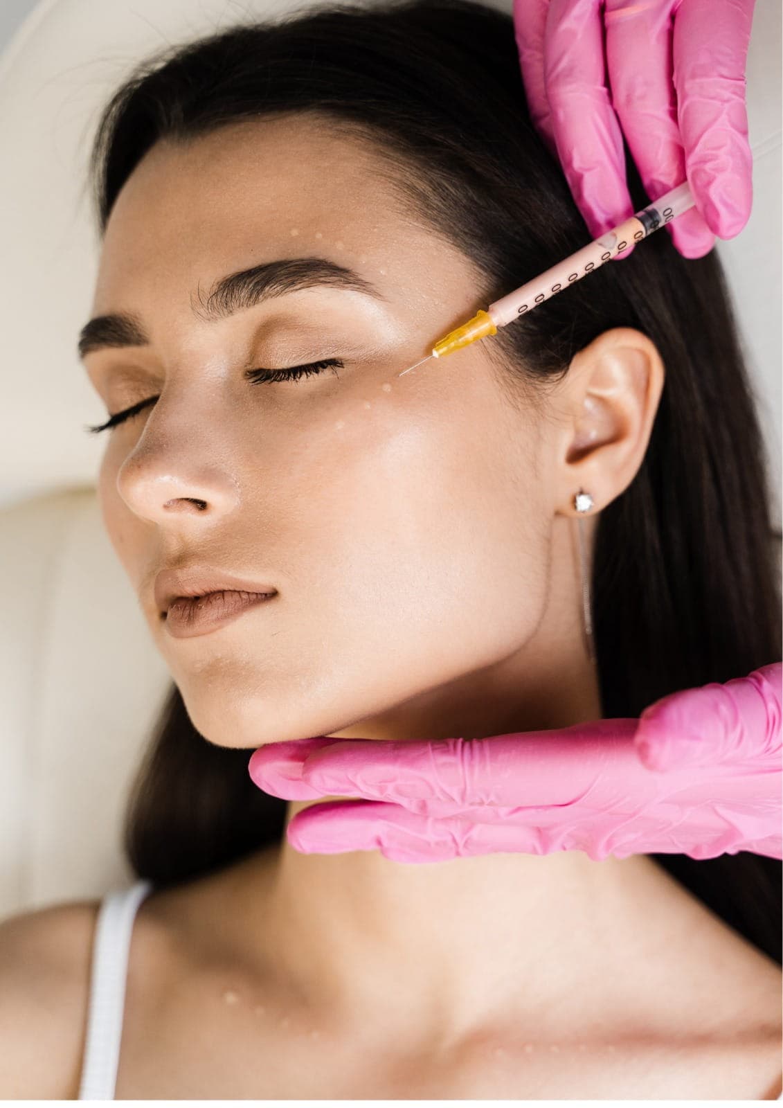 Mesotherapy treatment performed by specialists to nourish the skin and promote rejuvenation.