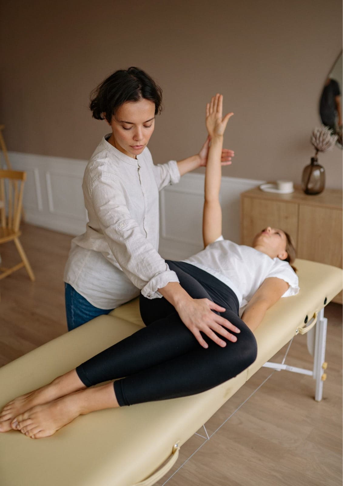 Patient receiving safe and effective Physiotherapy Treatment for recovery.