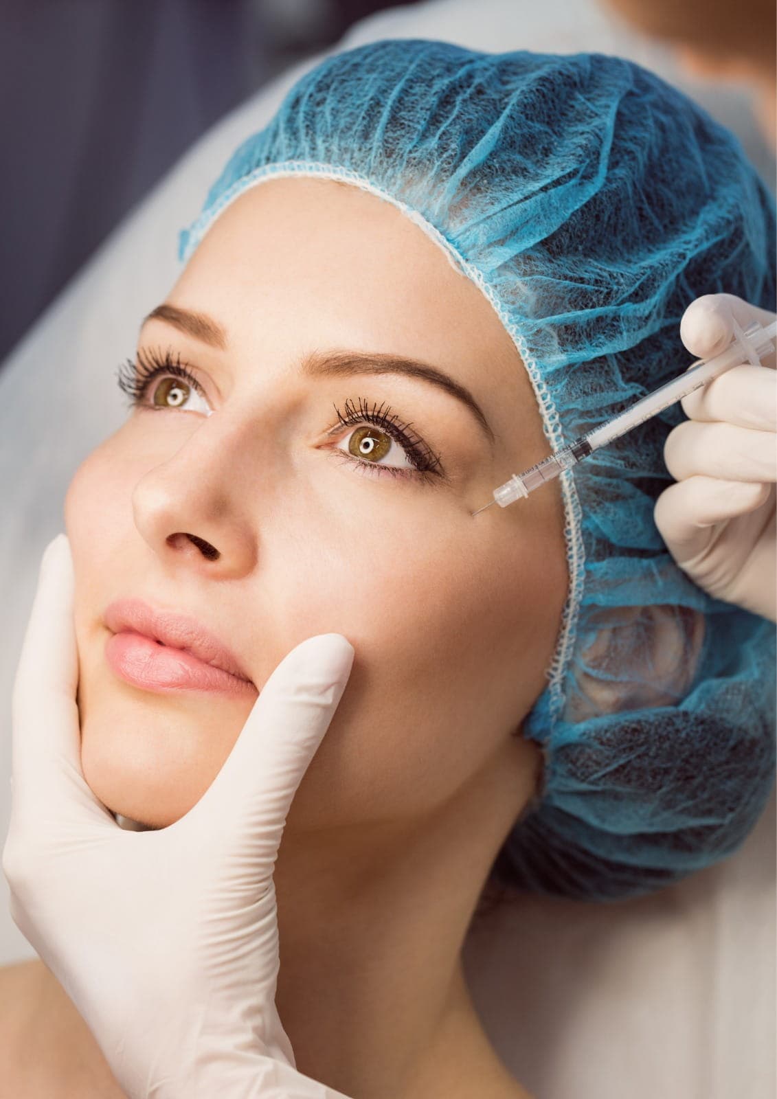 OxyGeneo Illuminate Facial in Dubai performed to exfoliate, oxygenate, and brighten the skin for a glowing complexion.