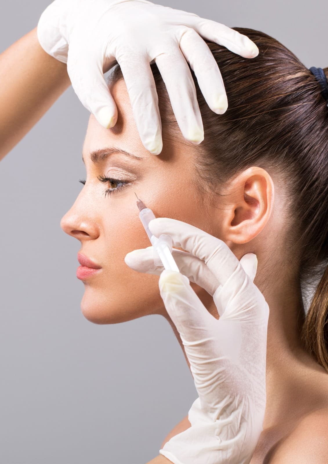 Skin booster treatment in Dubai performed by specialists to deeply hydrate the skin and improve texture and radiance.